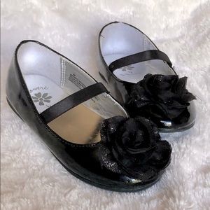 Girls Sz 8 Black Patent Leather Dress Shoes